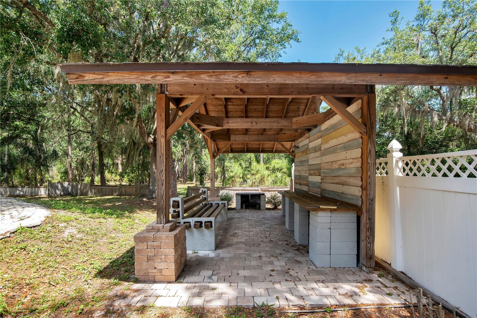 Image 25 of 34 For 12200 Treetop Court