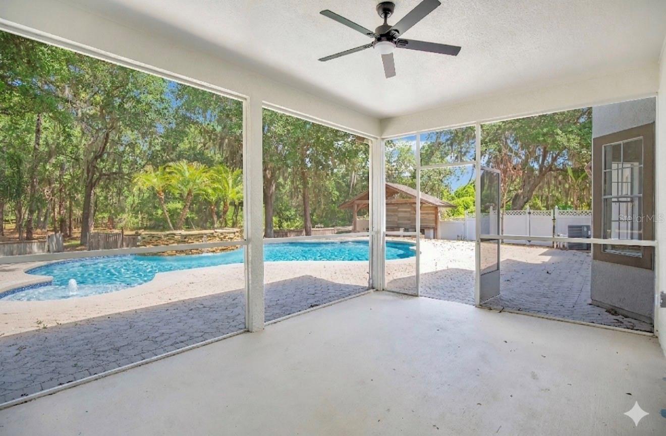 Image 31 of 34 For 12200 Treetop Court