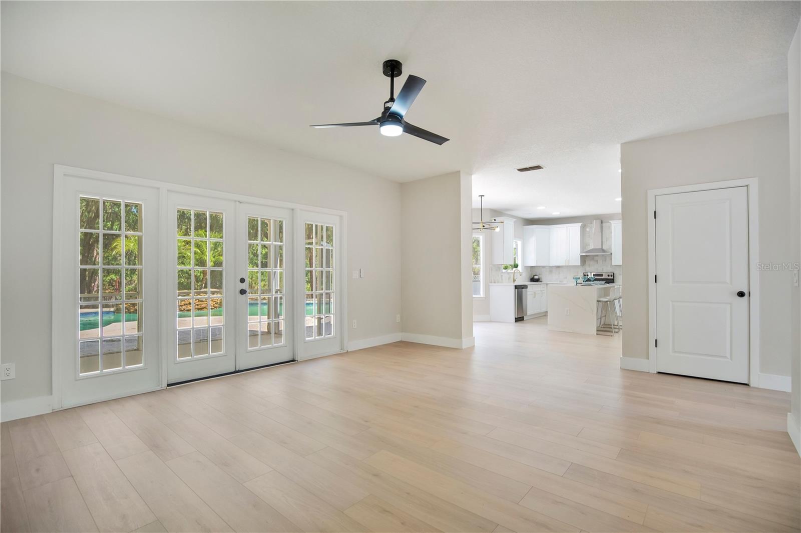 Image 4 of 34 For 12200 Treetop Court