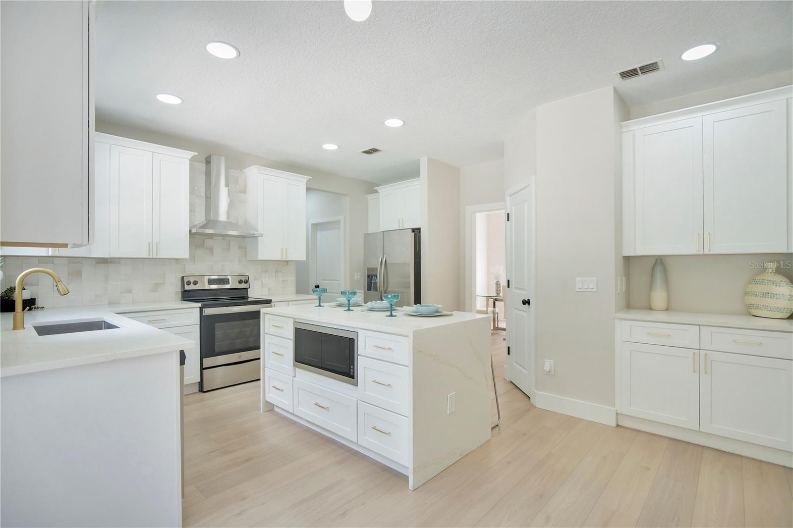 Image 7 of 34 For 12200 Treetop Court