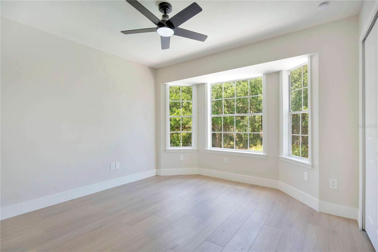 Image 9 of 34 For 12200 Treetop Court