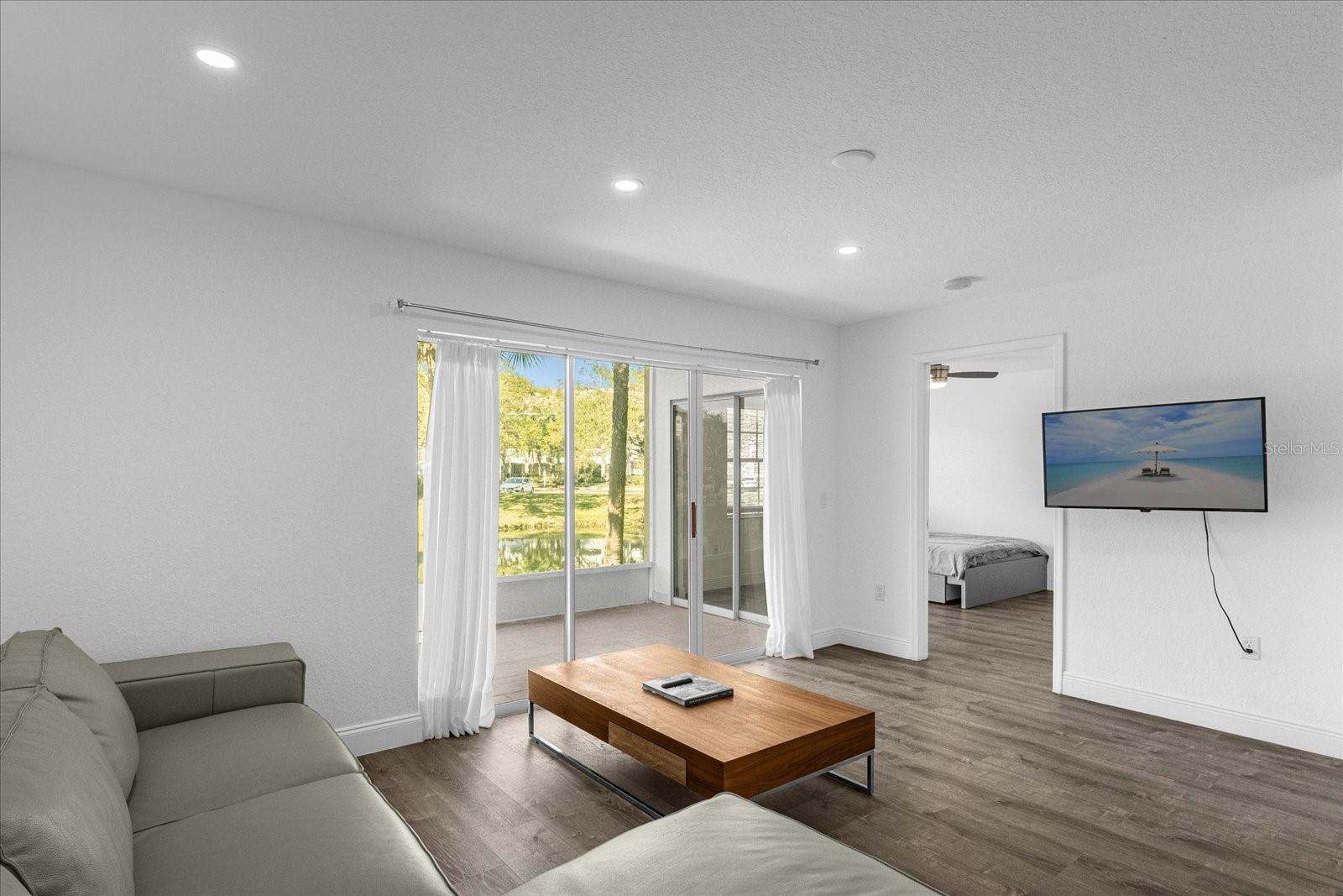 Image 10 of 25 For 14036 Fairway Island Dr  1513