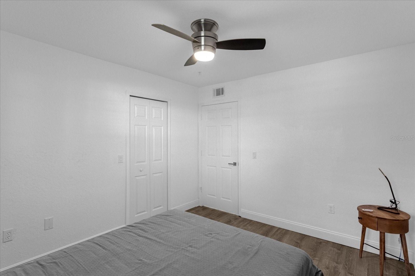 Image 13 of 25 For 14036 Fairway Island Dr  1513