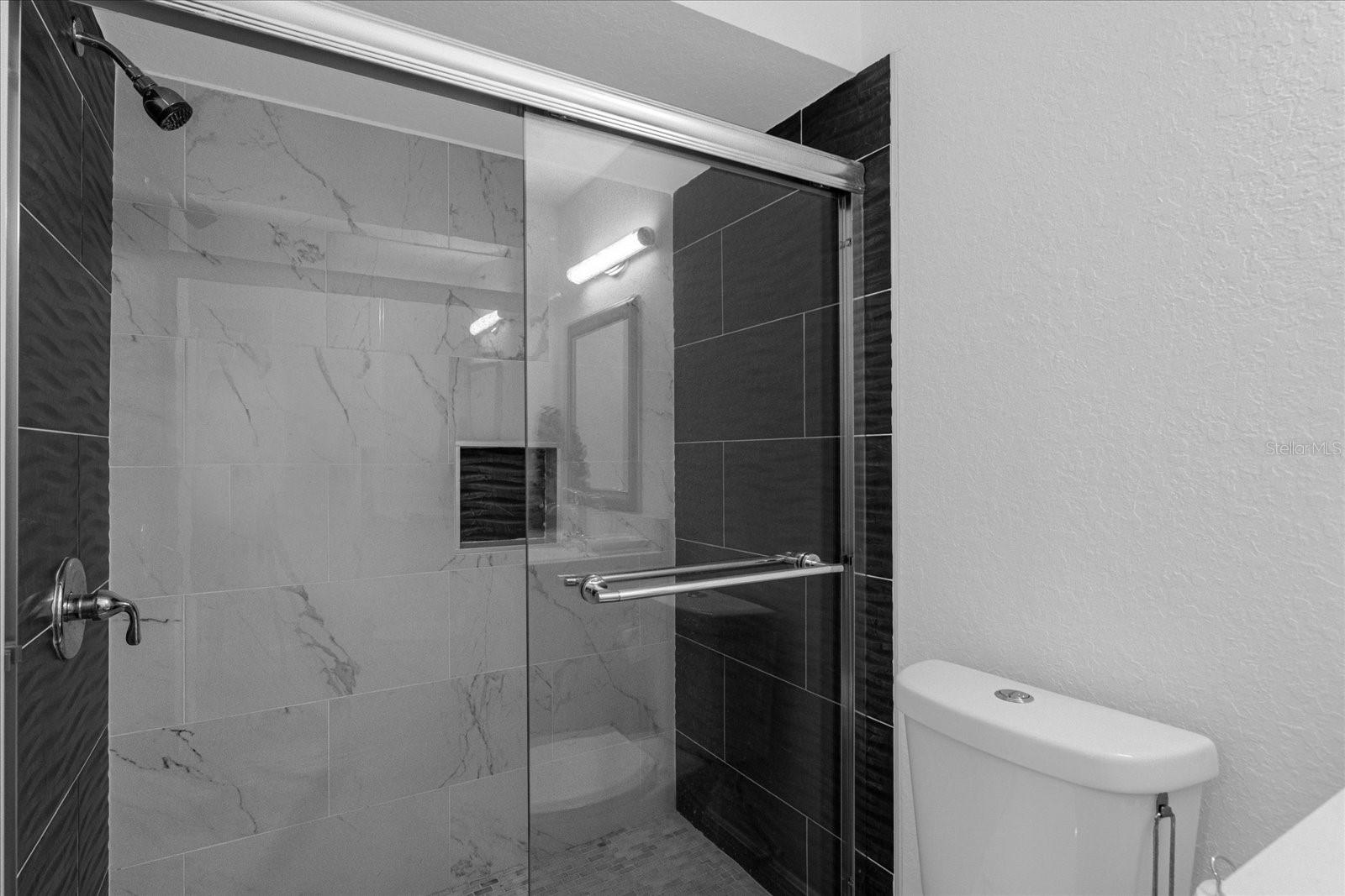 Image 15 of 25 For 14036 Fairway Island Dr  1513