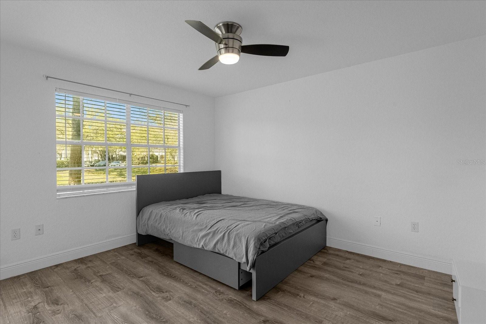 Image 16 of 25 For 14036 Fairway Island Dr  1513