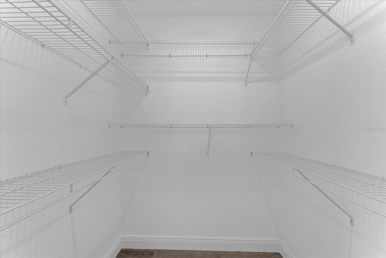 Image 21 of 25 For 14036 Fairway Island Dr  1513