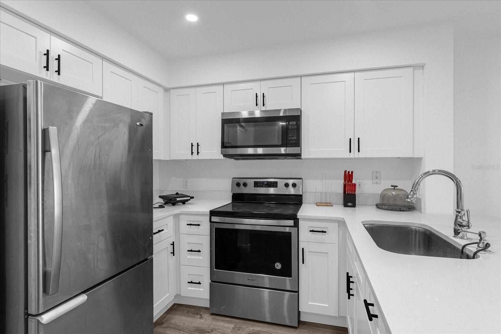 Image 6 of 25 For 14036 Fairway Island Dr  1513