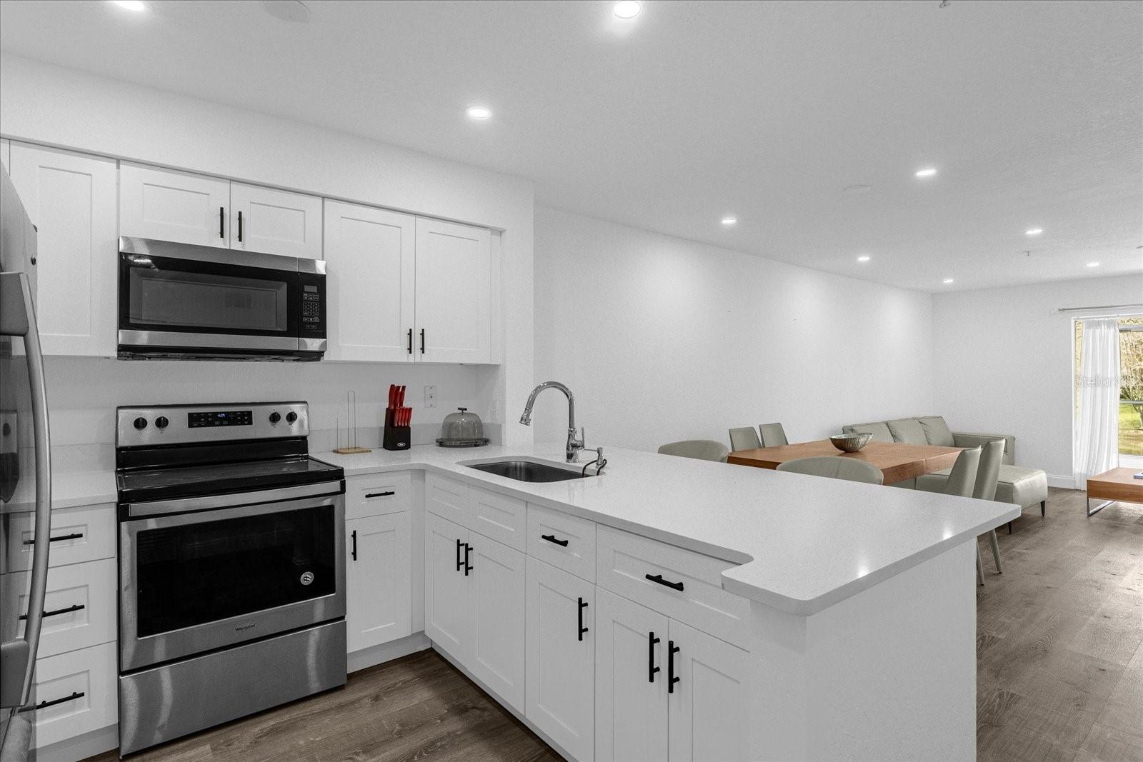 Image 7 of 25 For 14036 Fairway Island Dr  1513