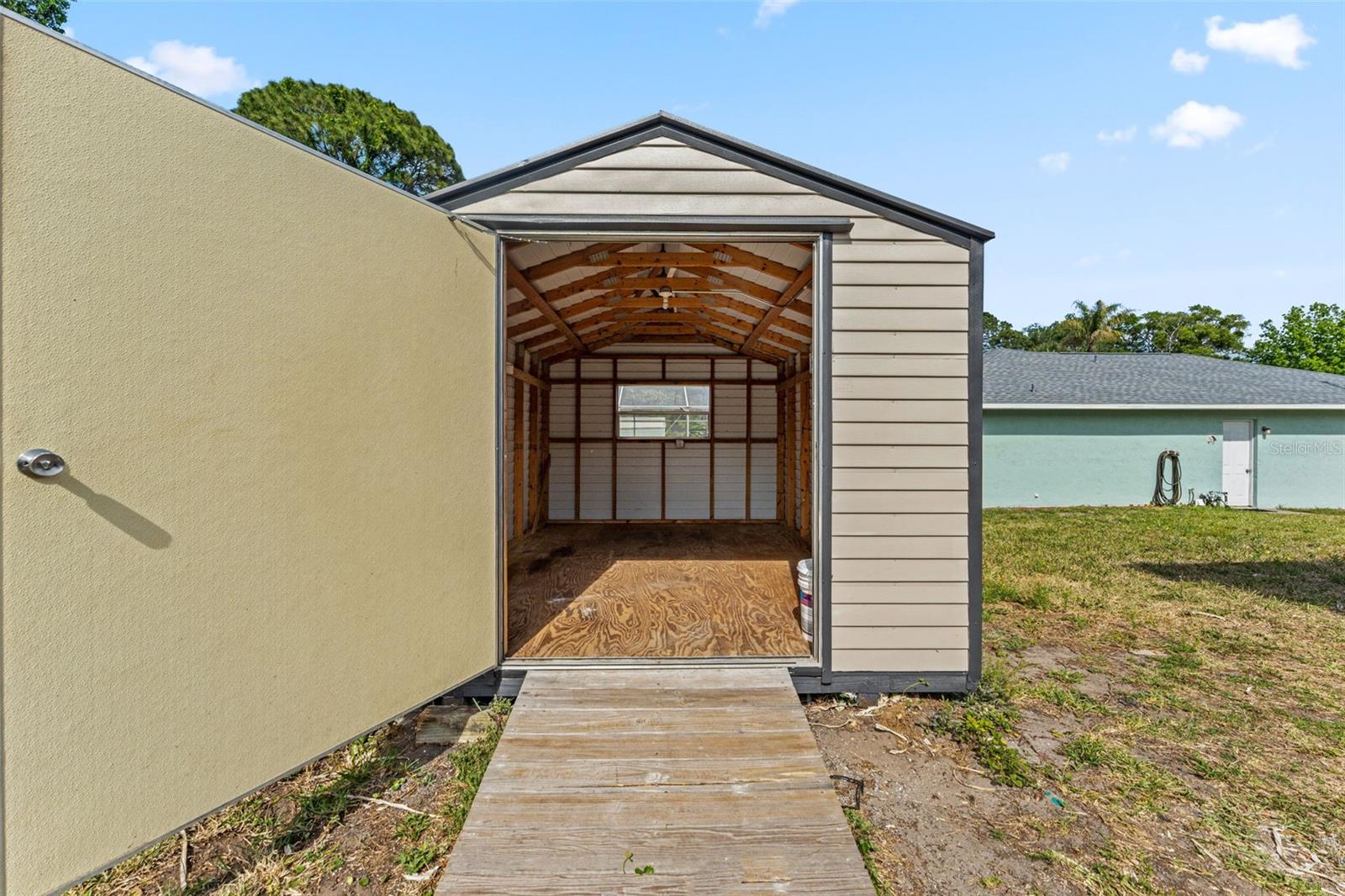 Image 32 of 36 For 117 Poinciana Road