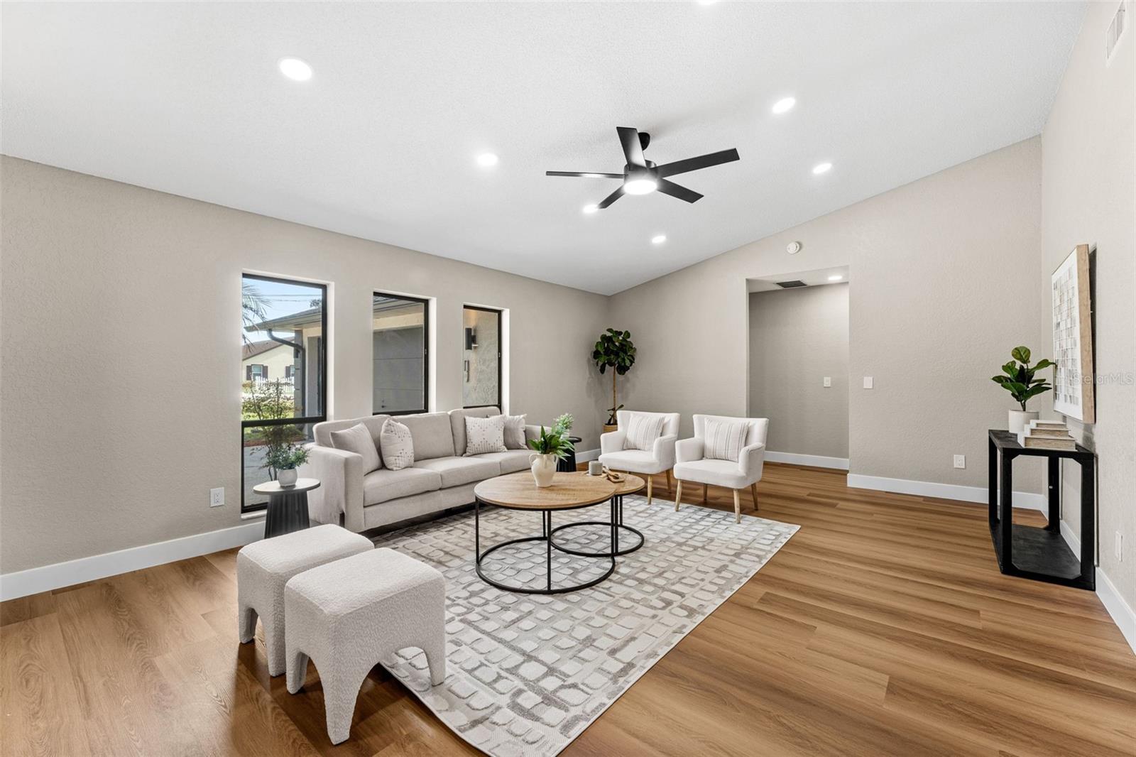 Image 6 of 36 For 117 Poinciana Road