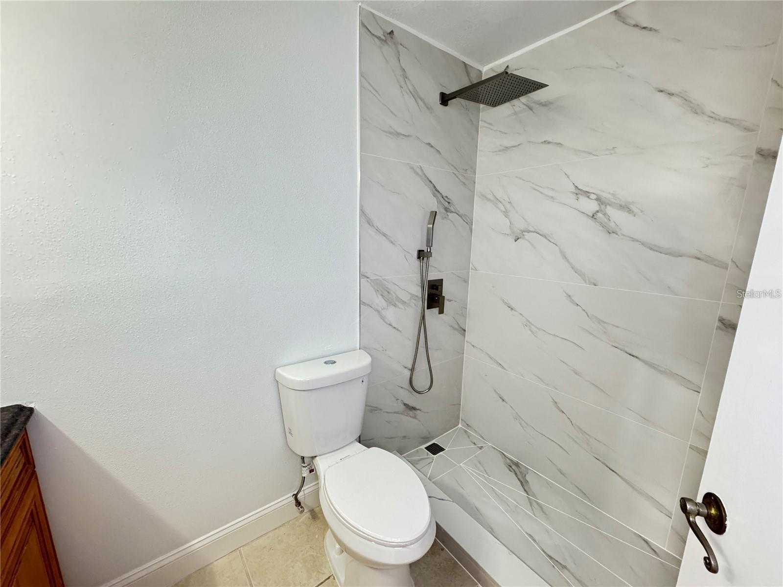 Image 13 of 14 For 3038 Parkway Boulevard 208