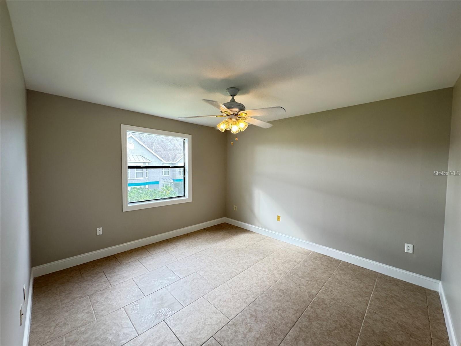 Image 6 of 14 For 3038 Parkway Boulevard 208