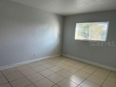 Image 11 of 17 For 900 Peninsula Drive 208