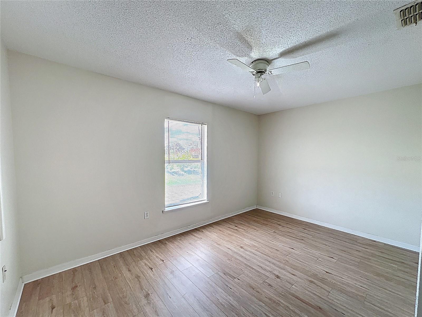 Image 19 of 24 For 6004 Kaley Drive