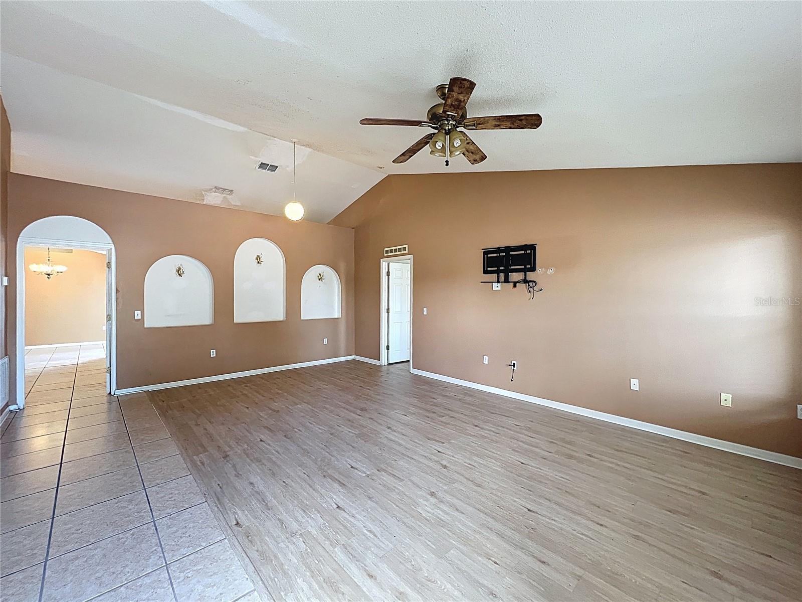 Image 7 of 24 For 6004 Kaley Drive