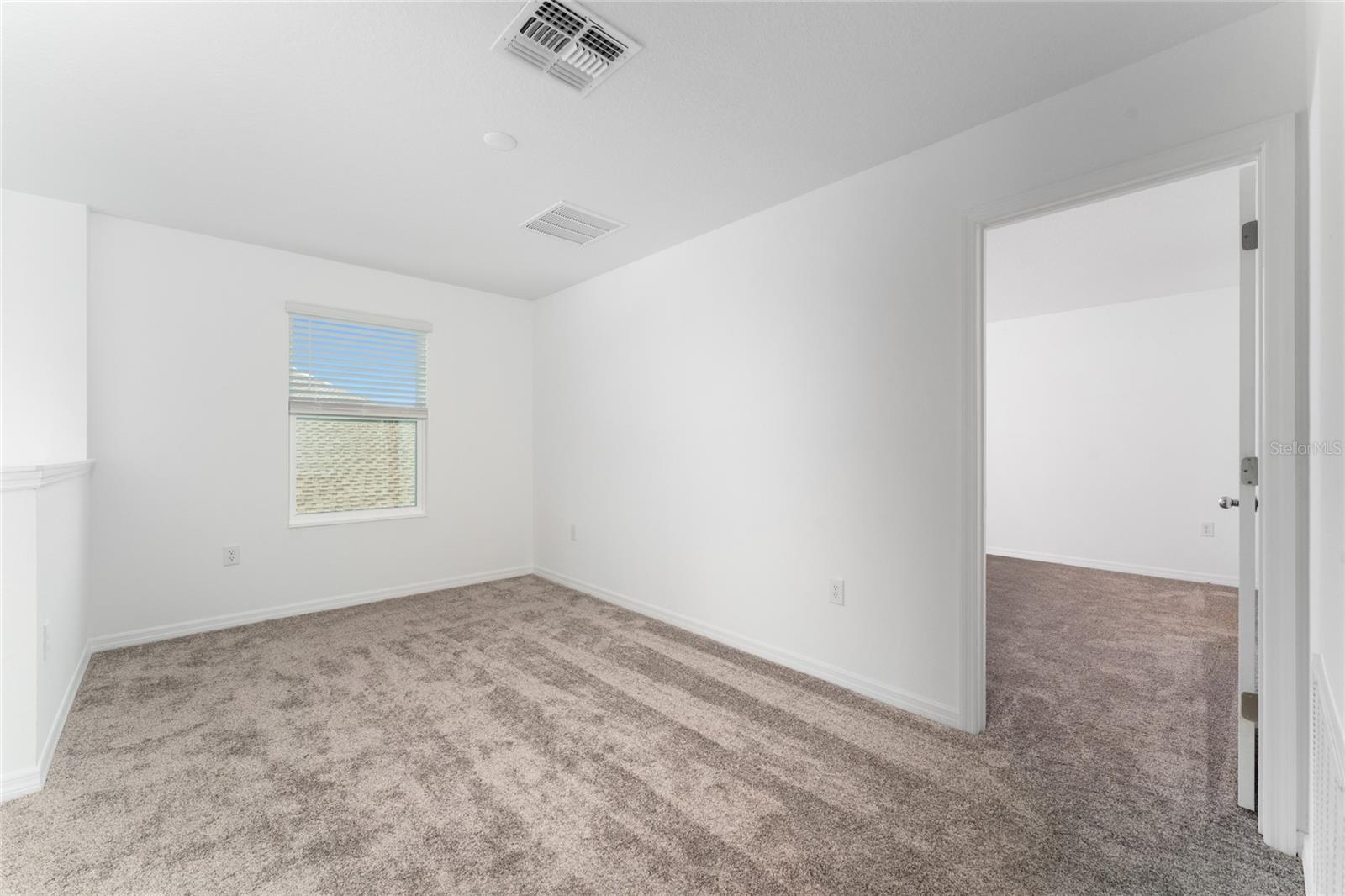 Image 17 of 36 For 606 Bell Prairie Circle