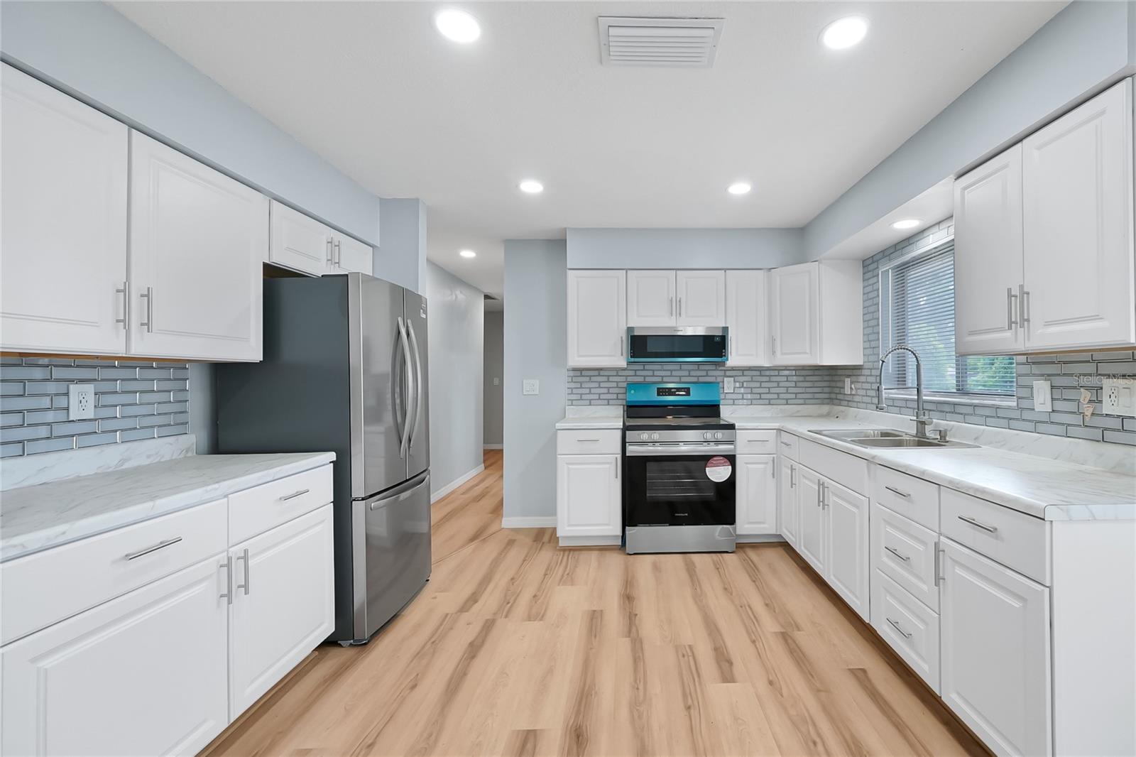 Image 13 of 42 For 825 Avenue Y Avenue Nw