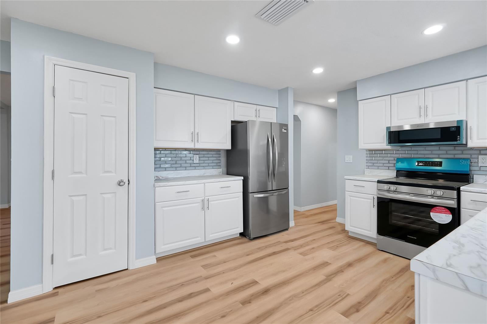 Image 15 of 42 For 825 Avenue Y Avenue Nw