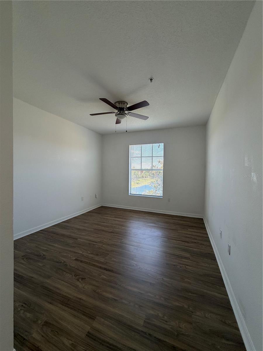 Image 12 of 23 For 5542 Metrowest Boulevard 308