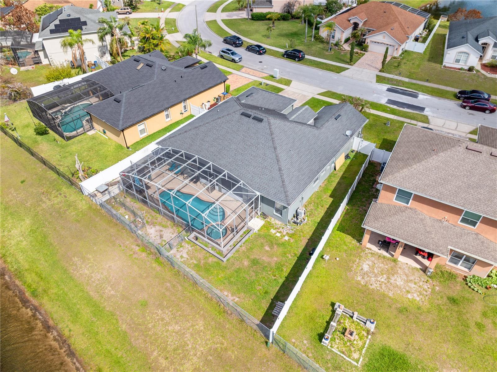 Image 3 of 60 For 442 Tamarind Parke Lane
