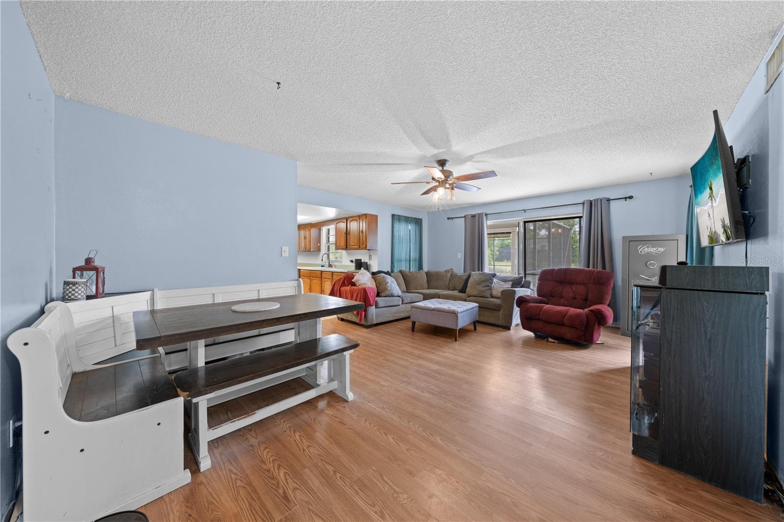 Image 28 of 53 For 6570 Bay Shore Drive