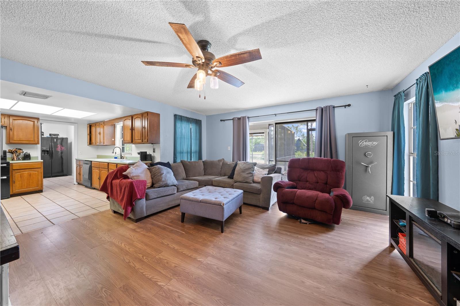 Image 29 of 53 For 6570 Bay Shore Drive