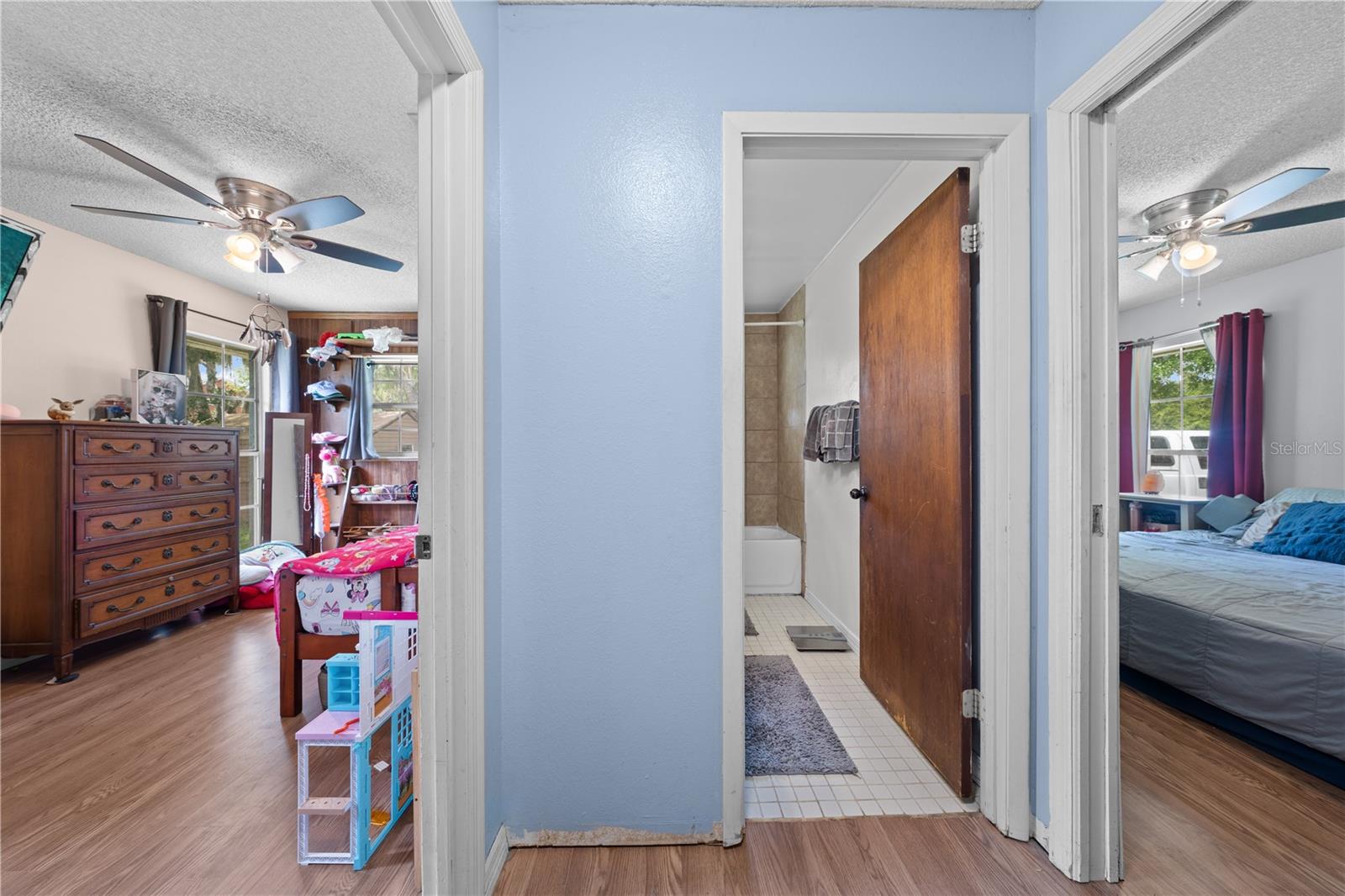 Image 35 of 53 For 6570 Bay Shore Drive