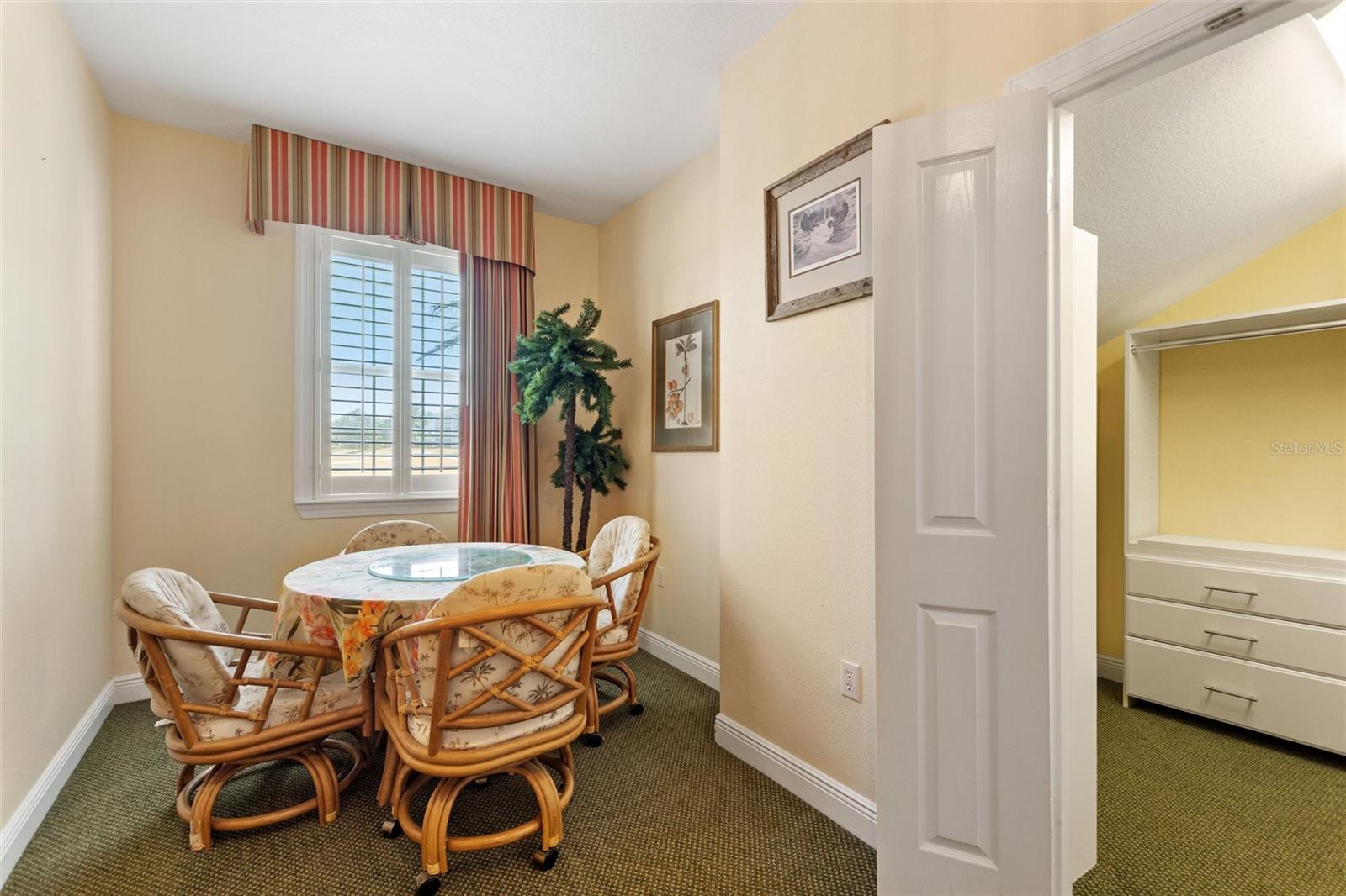 Image 24 of 46 For 1593 Heritage Crossing Court G