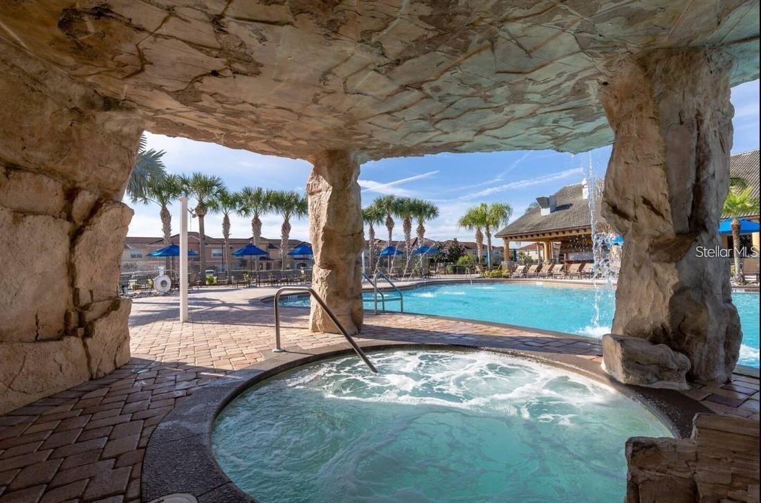 Listing photo id 10 for 8974 California Palm Road