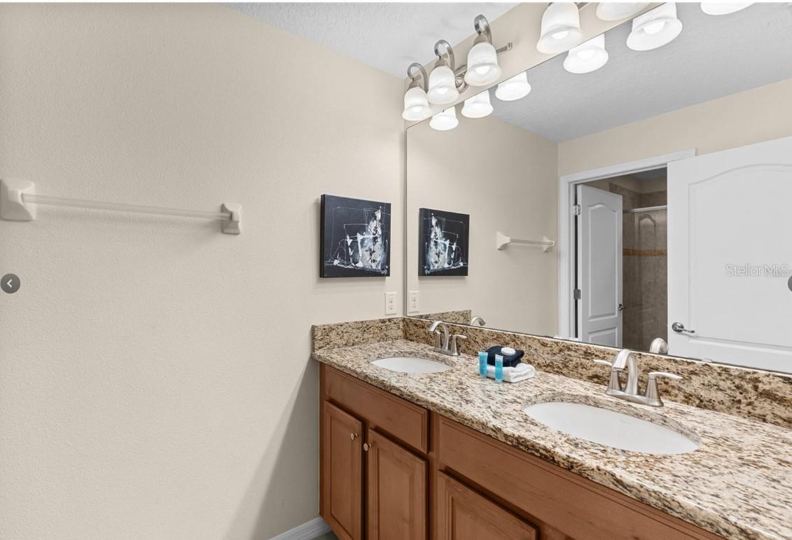 Listing photo id 22 for 8974 California Palm Road