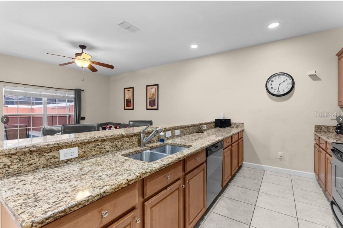 Listing photo id 32 for 8974 California Palm Road