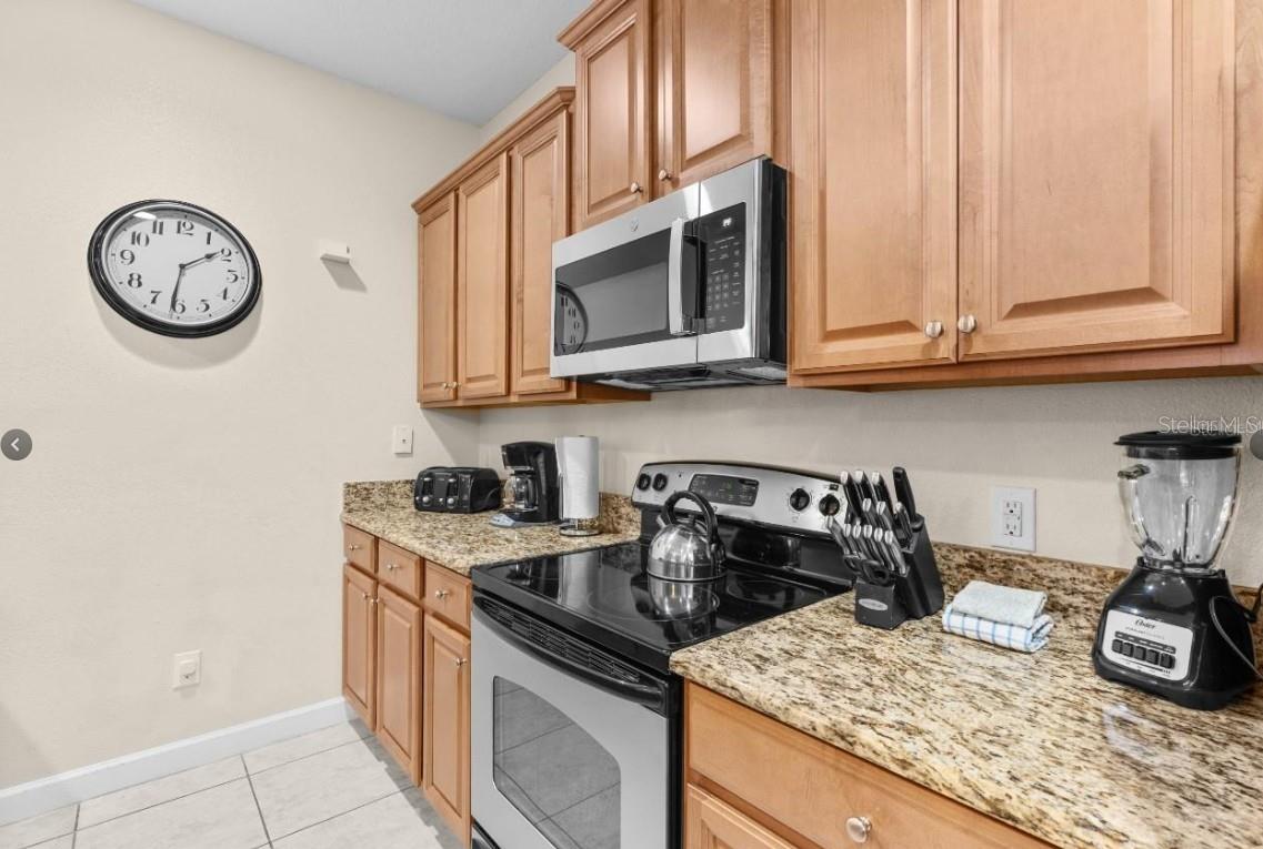 Listing photo id 33 for 8974 California Palm Road