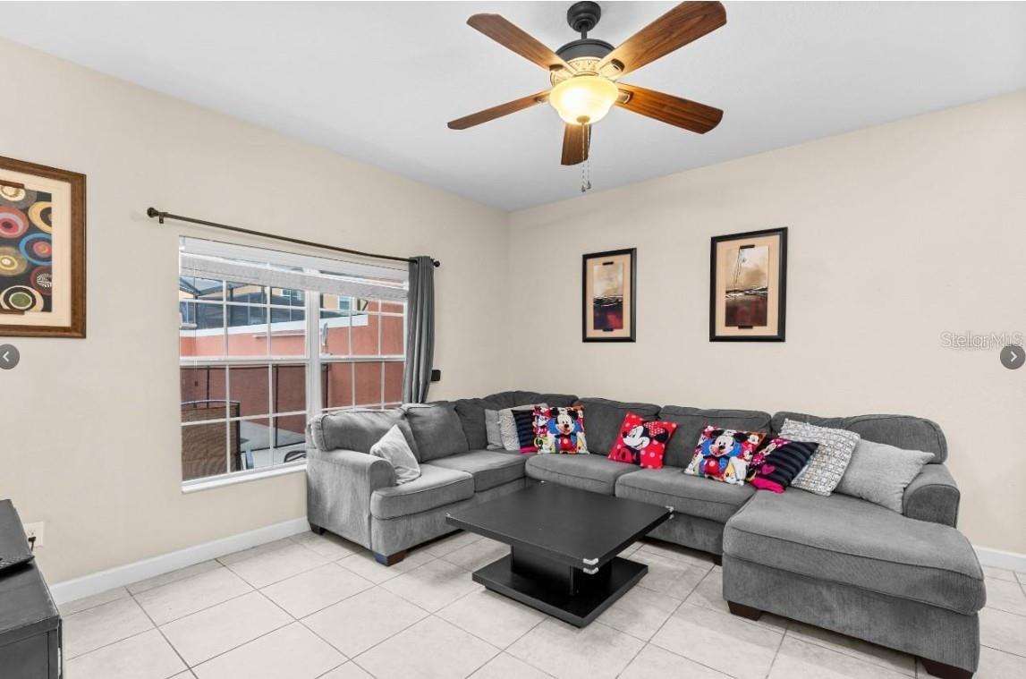 Listing photo id 37 for 8974 California Palm Road