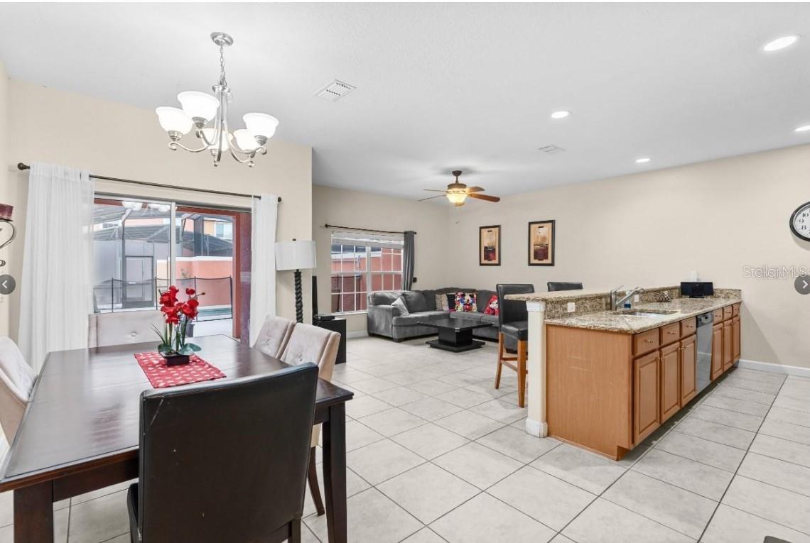 Listing photo id 39 for 8974 California Palm Road