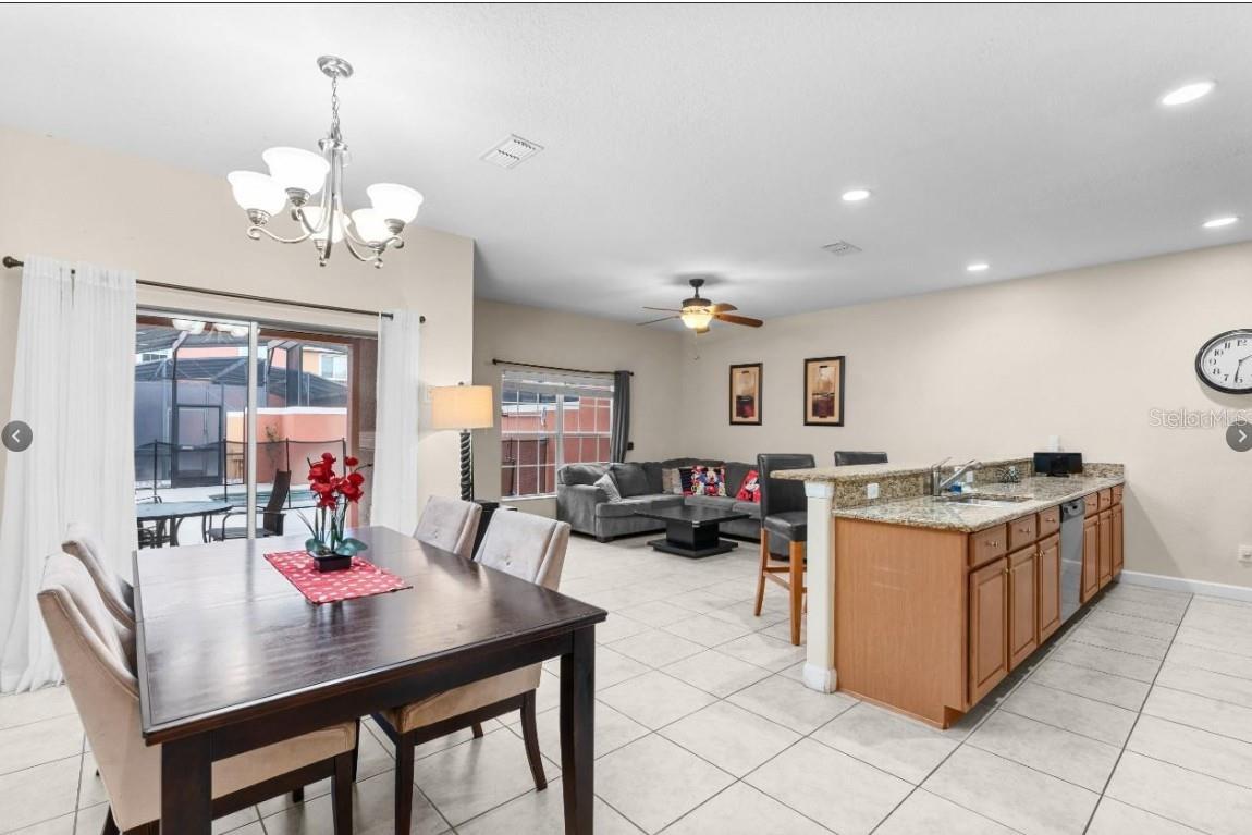 Listing photo id 40 for 8974 California Palm Road