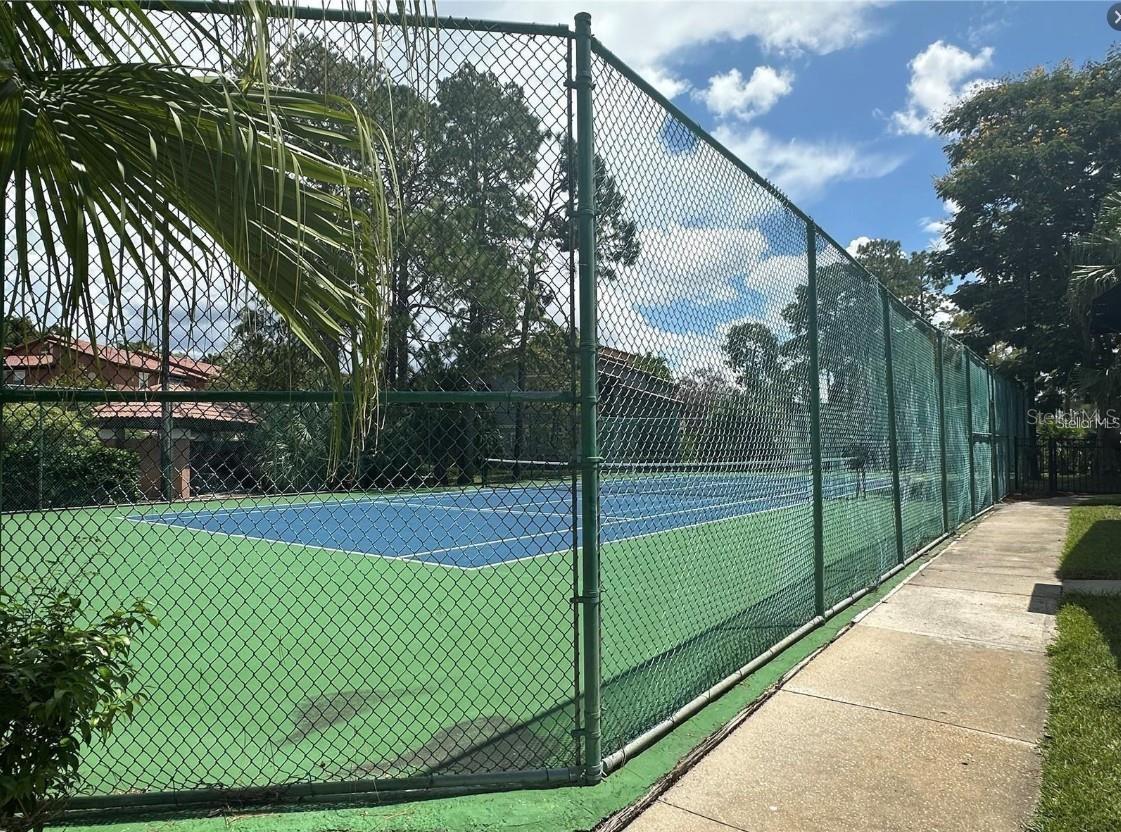 Listing photo id 16 for 5160 Conroy Road 14