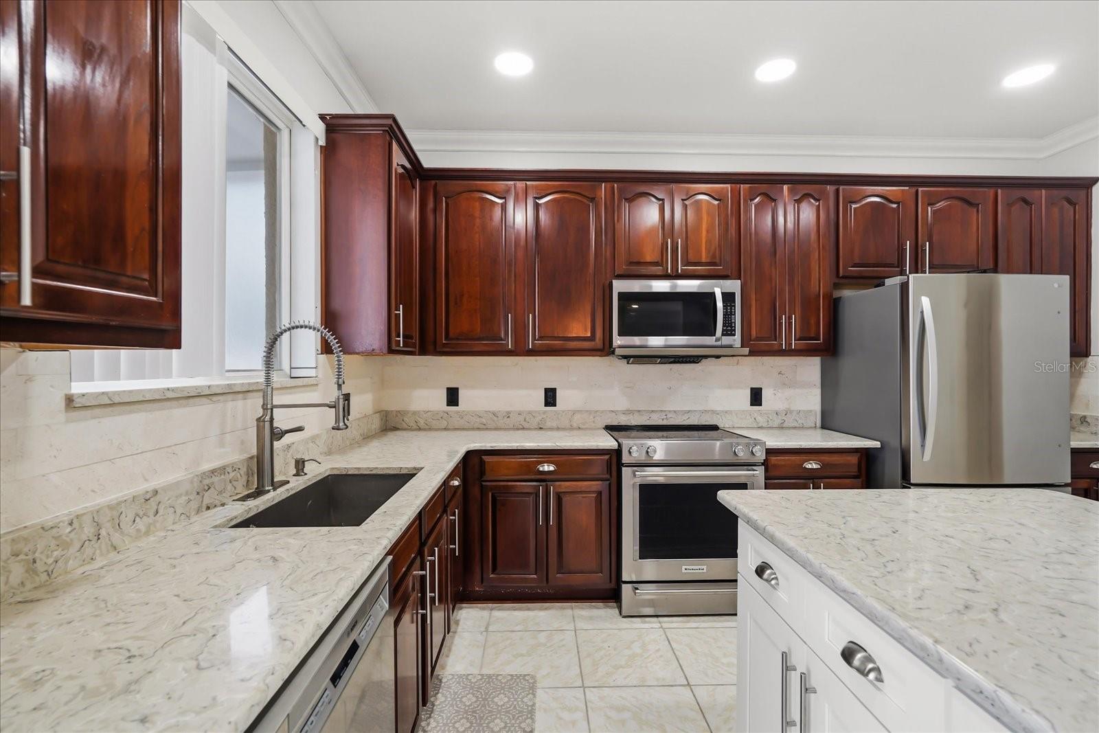 Image 18 of 65 For 3332 Whistling Trail