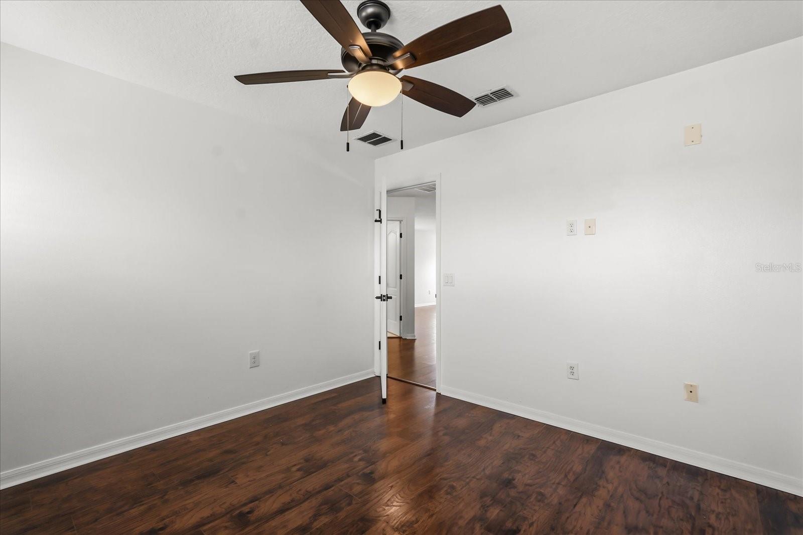 Image 32 of 65 For 3332 Whistling Trail