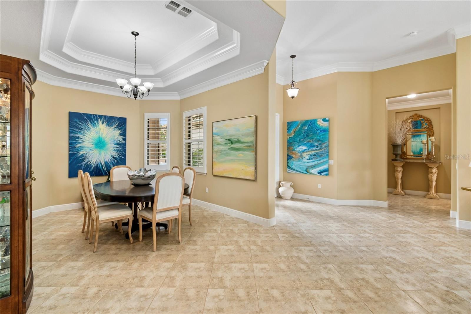 Image 11 of 86 For 844 San Raphael St