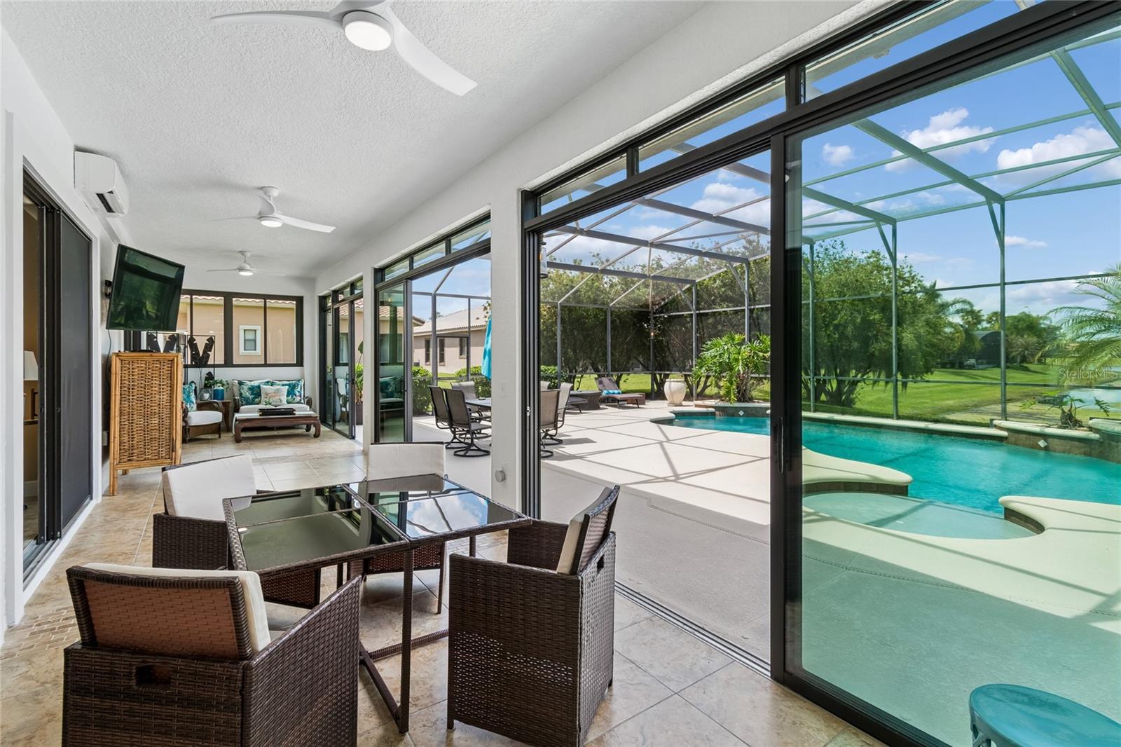 Image 29 of 86 For 844 San Raphael St