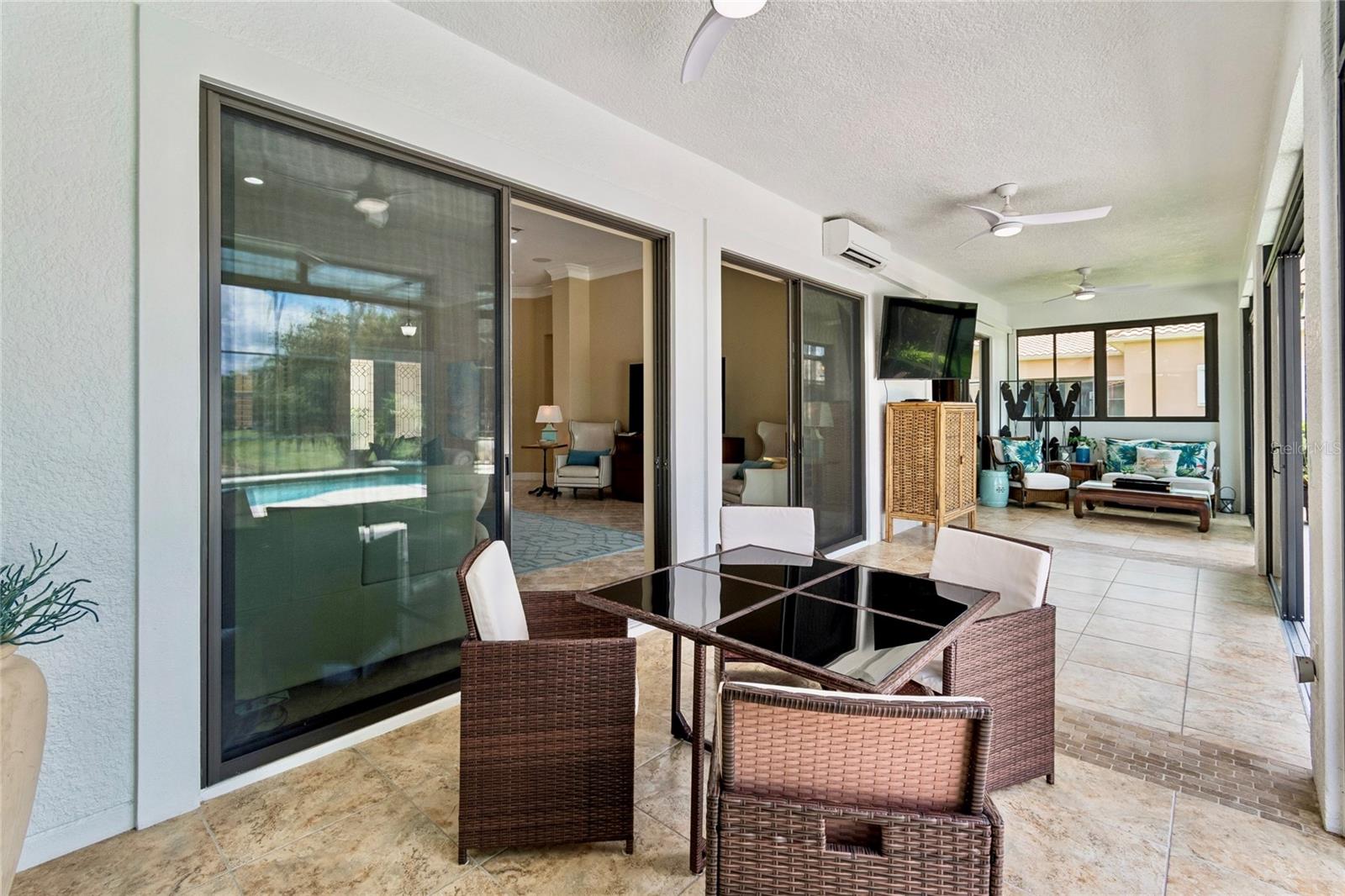 Image 32 of 86 For 844 San Raphael St