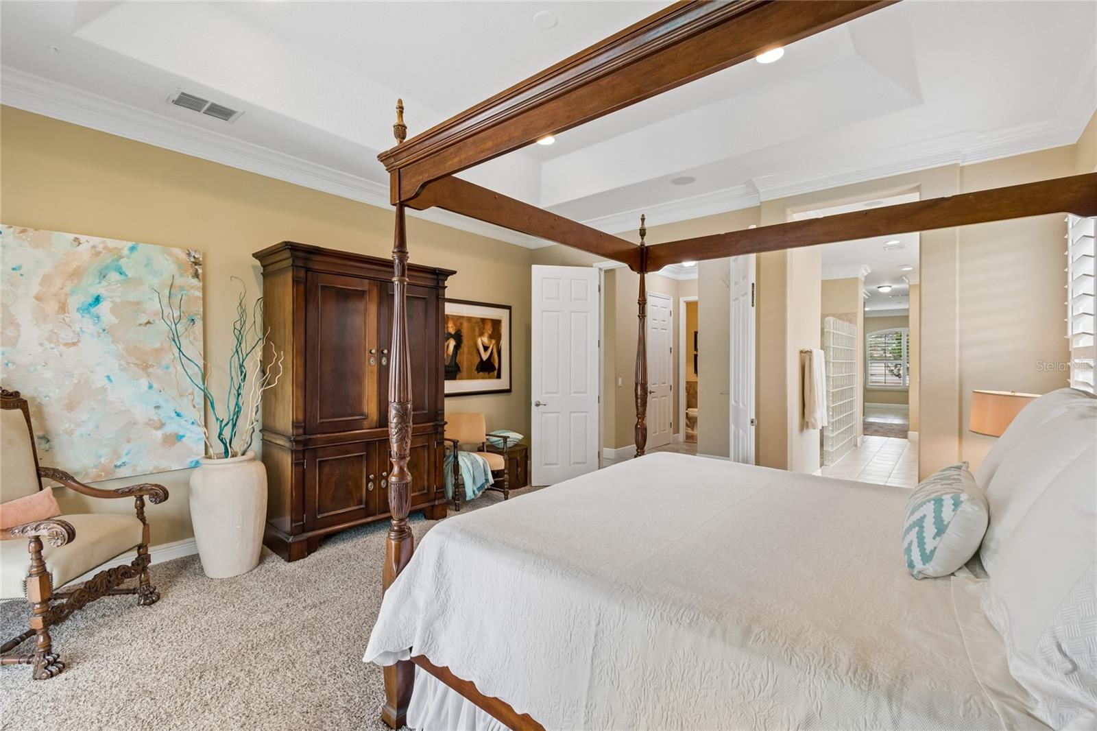 Image 37 of 86 For 844 San Raphael St