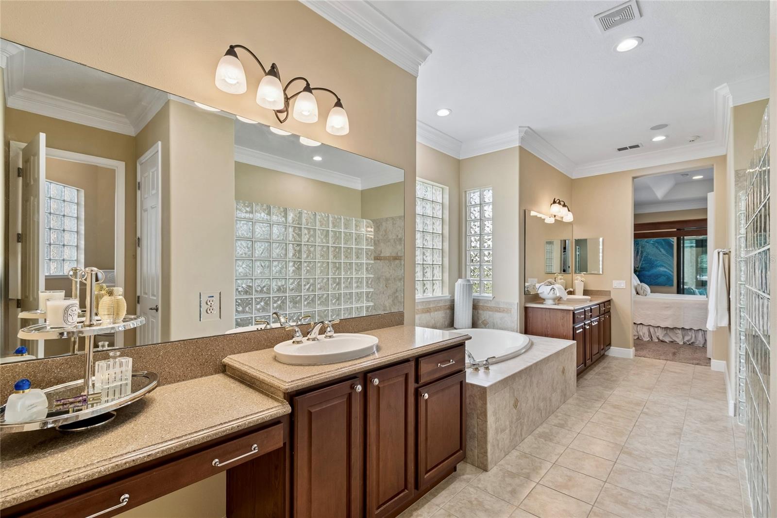 Image 39 of 86 For 844 San Raphael St