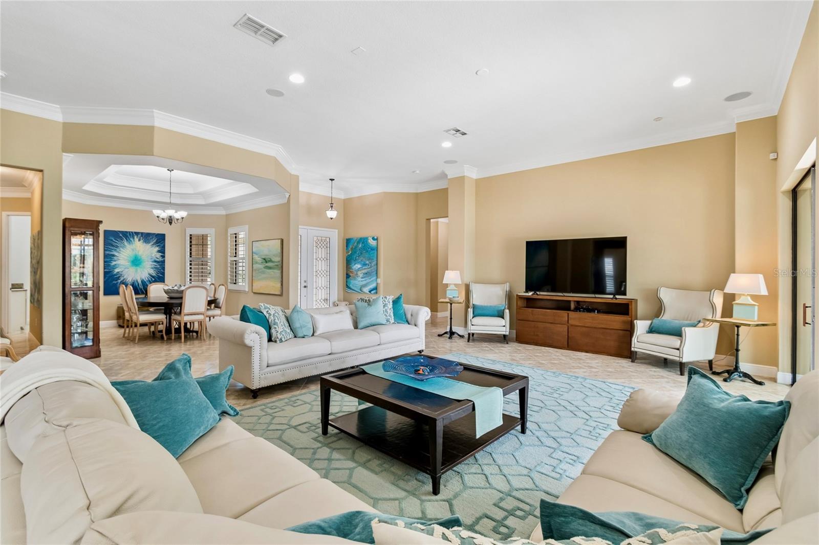 Image 9 of 86 For 844 San Raphael St