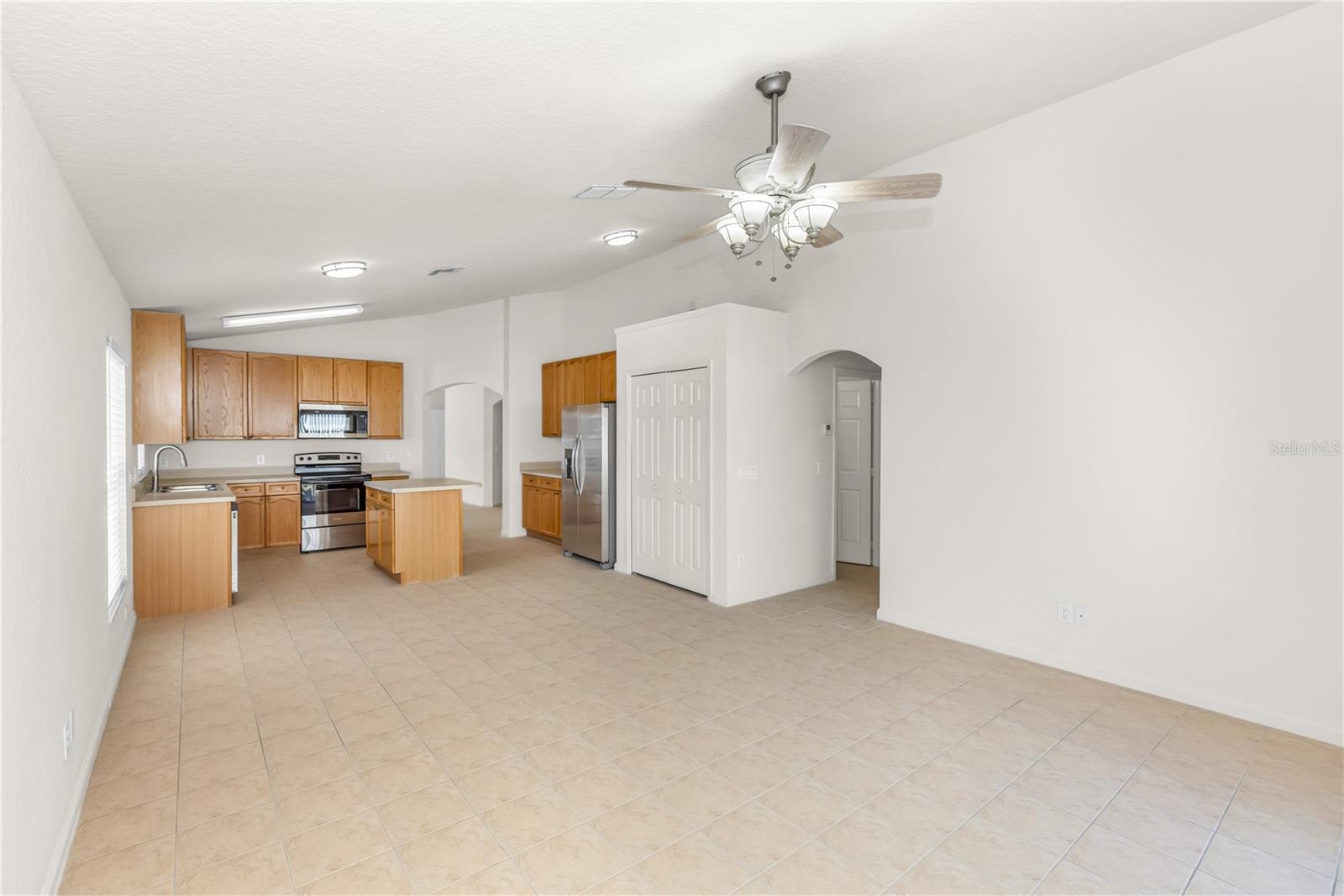 Image 15 of 42 For 2989 White Cedar Circle