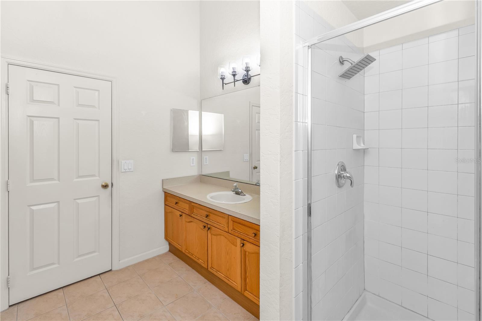 Image 18 of 42 For 2989 White Cedar Circle