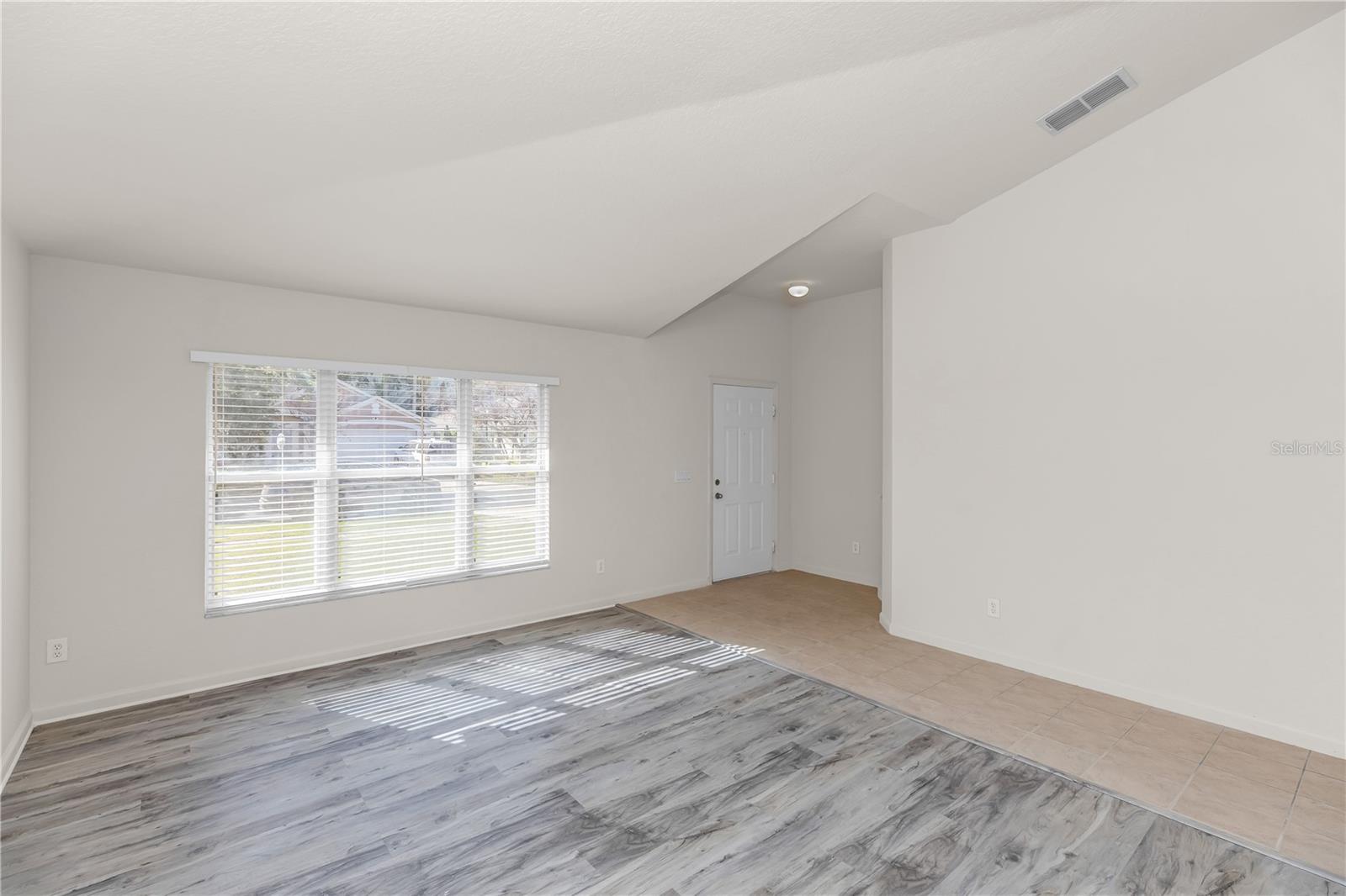Image 21 of 42 For 2989 White Cedar Circle