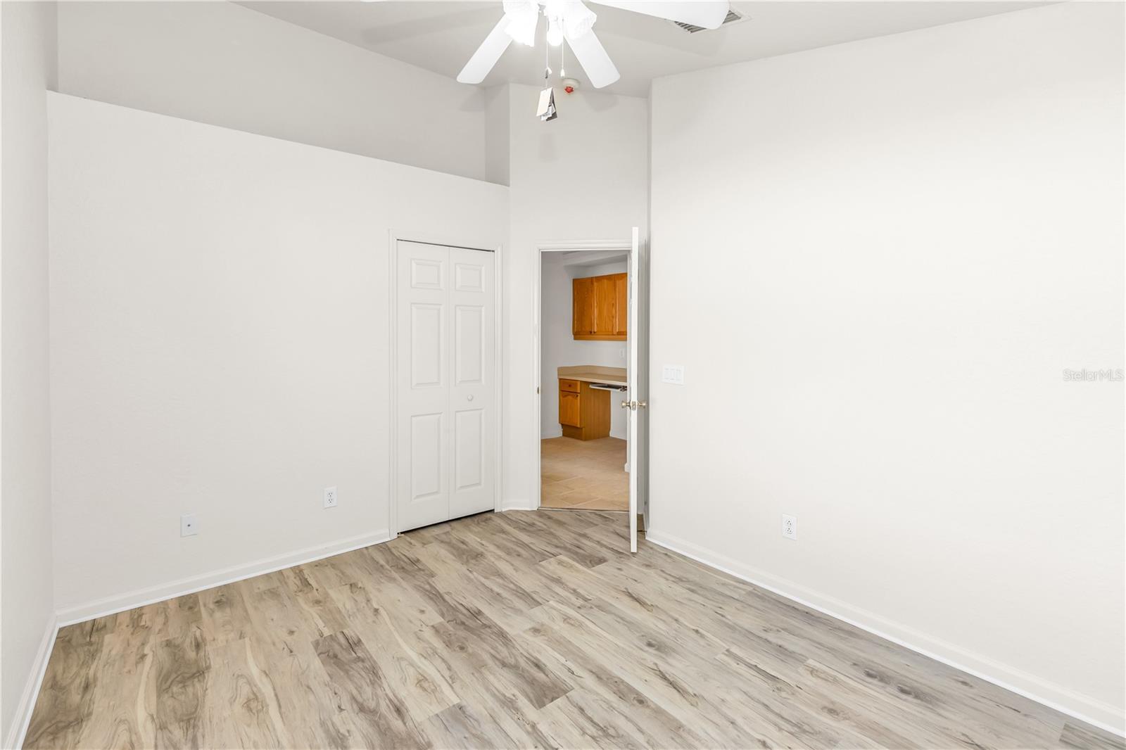 Image 29 of 42 For 2989 White Cedar Circle