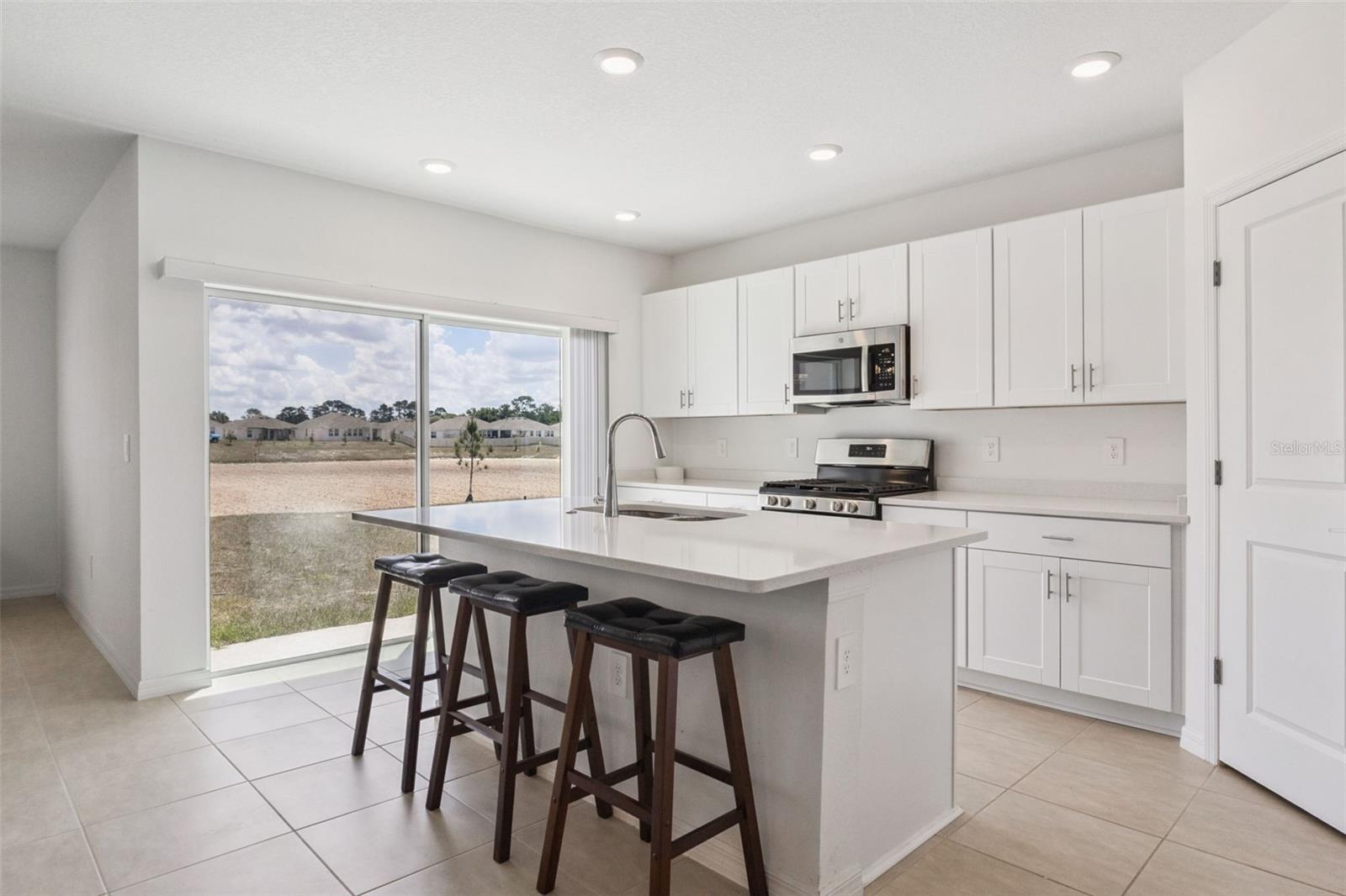 Image 12 of 21 For 33857 Sky Blossom Circle