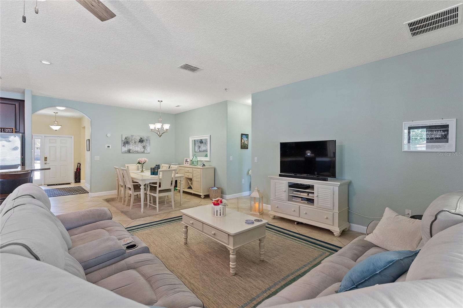 Image 6 of 68 For 8961 Dove Valley Way